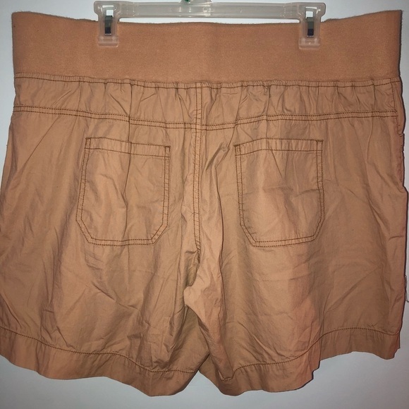 Woman’s plus size shorts size 2 vanity size - Picture 3 of 9
